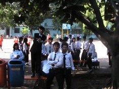 Santai sebelum Sidang Tugas Akhir Teknik Gambar Bangunan 2013