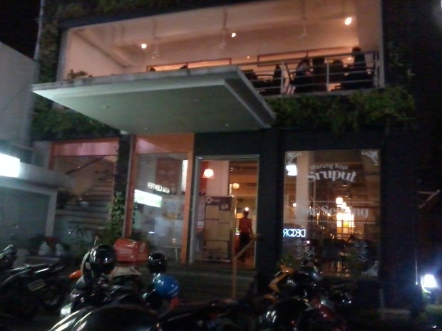 warung kopi sruput - plaza kemang 88 jakarta selatan