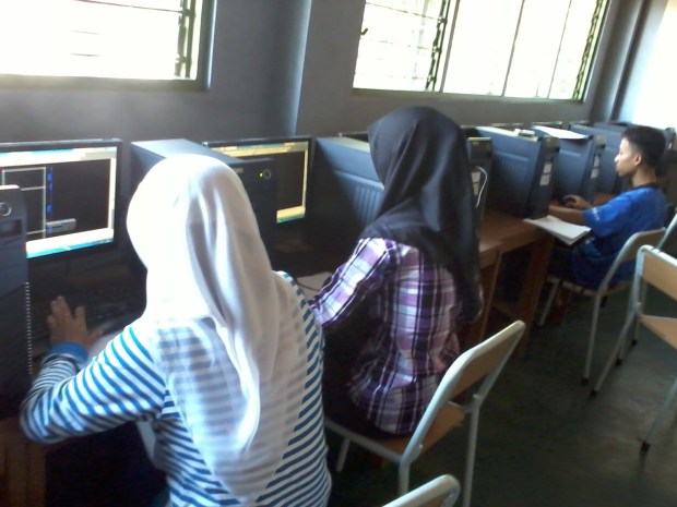 Training AutoCAD 2D Teknik Bangunan di SMKN 56 Jakarta Utara