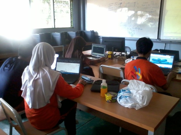 Belajar AutoCAD 3D Model Konstruksi Bangunan di SMKN Penjaringan Jakarta Utara