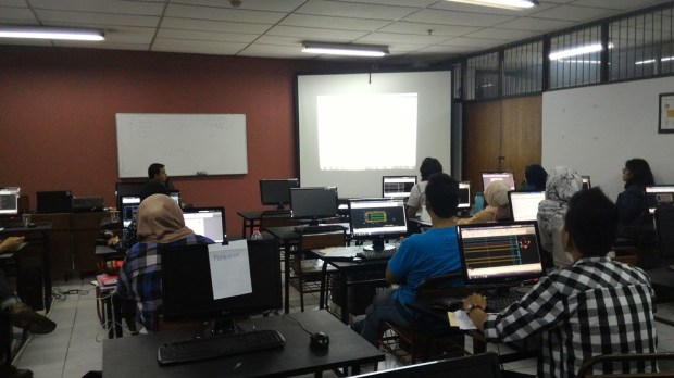 pelatihan autocad di teknik lingkungan fakultas arsitektur lansekap dan teknik lingkungan universitas trisakti