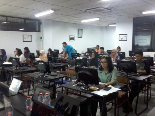 pelatihan autocad di teknik lingkungan fakultas arsitektur lansekap universitas trisakti