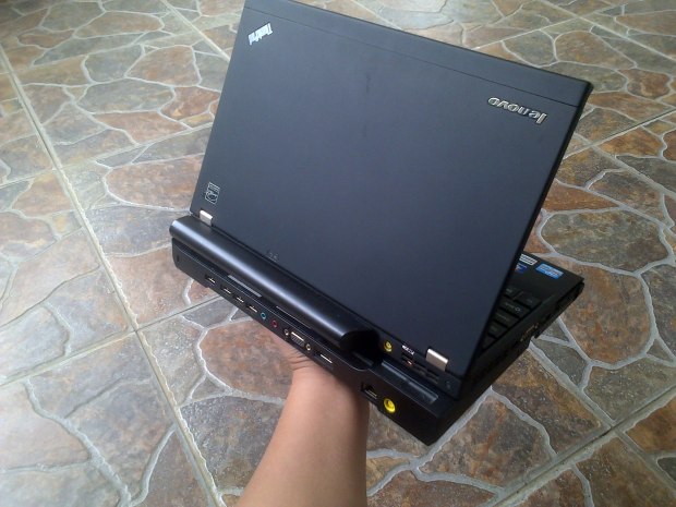 Jual Laptop Lenovo (IBM) Thinkpad x220 Windows 7 Pro Original + Docking