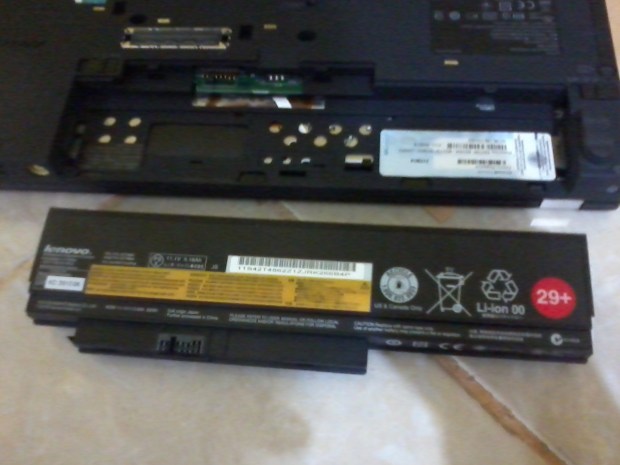 Jual Lenovo (IBM) Thinkpad X220 i5 HDD 500GB RAM 4GB - Sticker Win7 Pro Original - COD di Bekasi