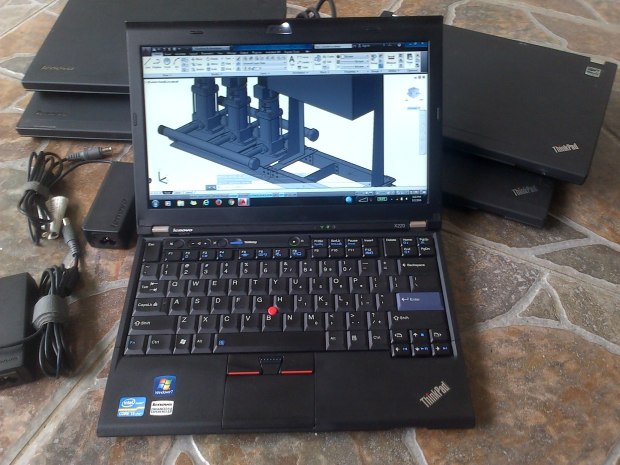 Jual Notebook Second Lenovo (IBM) Thinkpad X220 3D CAD Battery 6cell Charger Adaptor
