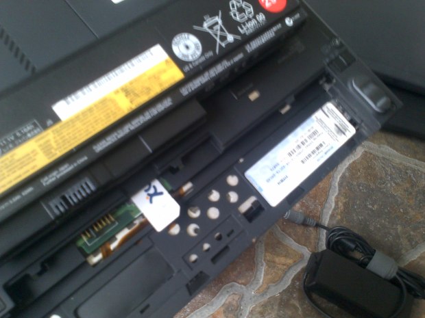 Jasa Modifikasi Install Hackintosh DualBooting Mac OSX Elcapitan : Yosemite + Windows 7 Professional Original Lenovo Thinkpad X220 Working Modem WWAN Internal Langusng Colok Kartu GSM