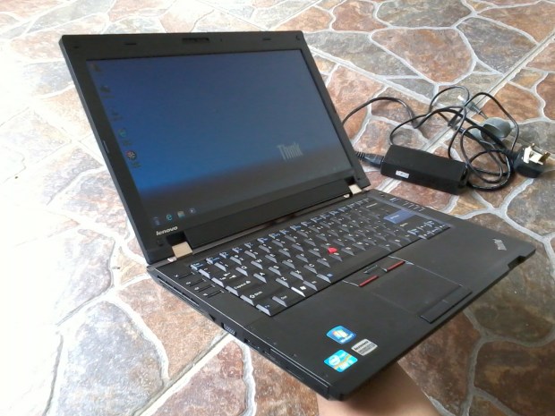 Jual Laptop Lenovo Thinkpad L420 Penampakan Kiri
