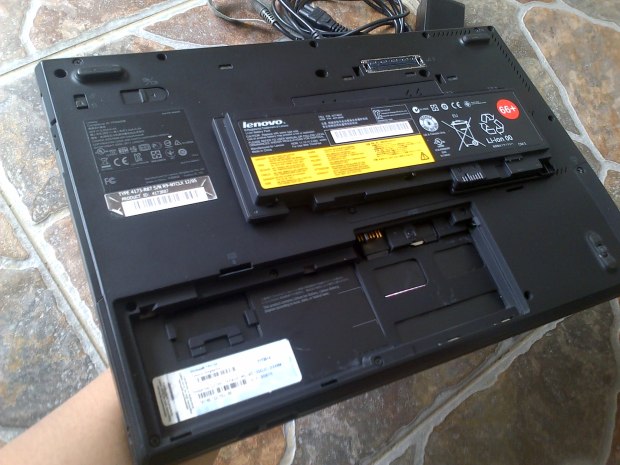 Jual Laptop Lenovo Thinkpad T420s i5 DualVGA NVidia + Intel HD Sticker Windows Original