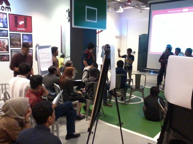 Presentasi setiap Kelompok Workshop 1000StartupDigital Hari Pertama