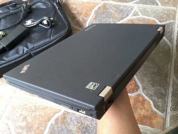 jual-laptop-thinkpad-t430-windows-7-pro-64bit-original-bening