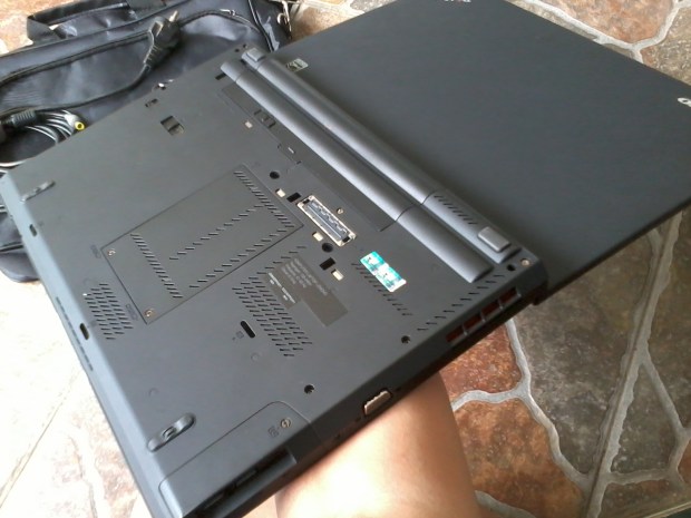 jual-notebook-thinkpad-t430-windows-7-pro-64bit-original-bening