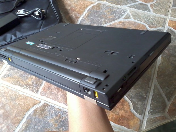 jual-notebook-thinkpad-t430-windows-7-pro-64bit-original-kirim-jne