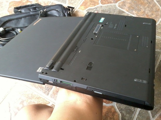 jual-notebook-thinkpad-t430-windows-7-pro-64bit-original-mulus