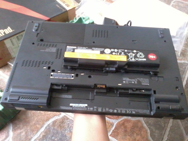 laptop-lenovo-thinkpad-t530-dualvga-nvidia-nvs-5400m-intelhd-4000-8cpus-i7-3720qm-2-60ghz-battery