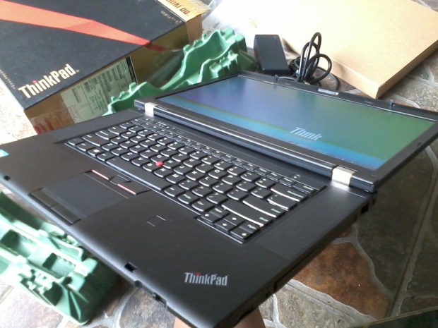 laptop-lenovo-thinkpad-t530-dualvga-nvidia-nvs-5400m-intelhd-4000-8cpus-i7-3720qm-2-60ghz-kanan