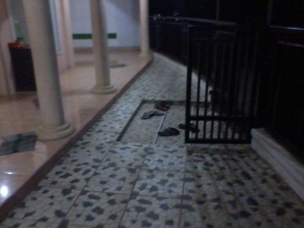 survey-musholla-rawadenok-depok-area-teras