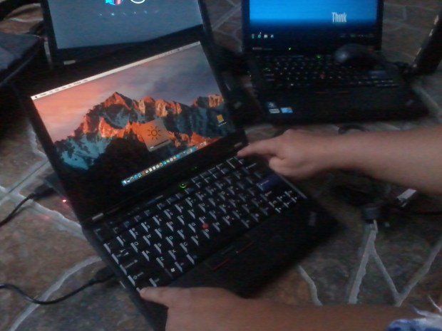 jasa-install-hackintosh-macos-sierra-lenovo-thinkpad-x220-dualboot-windows-7-professional-64bit-recovery-thinkpad-brightness-keyboard