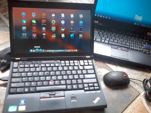 jasa-install-hackintosh-macos-sierra-lenovo-thinkpad-x220-dualboot-windows-7-professional-64bit-recovery-thinkpad-launchpad-screen